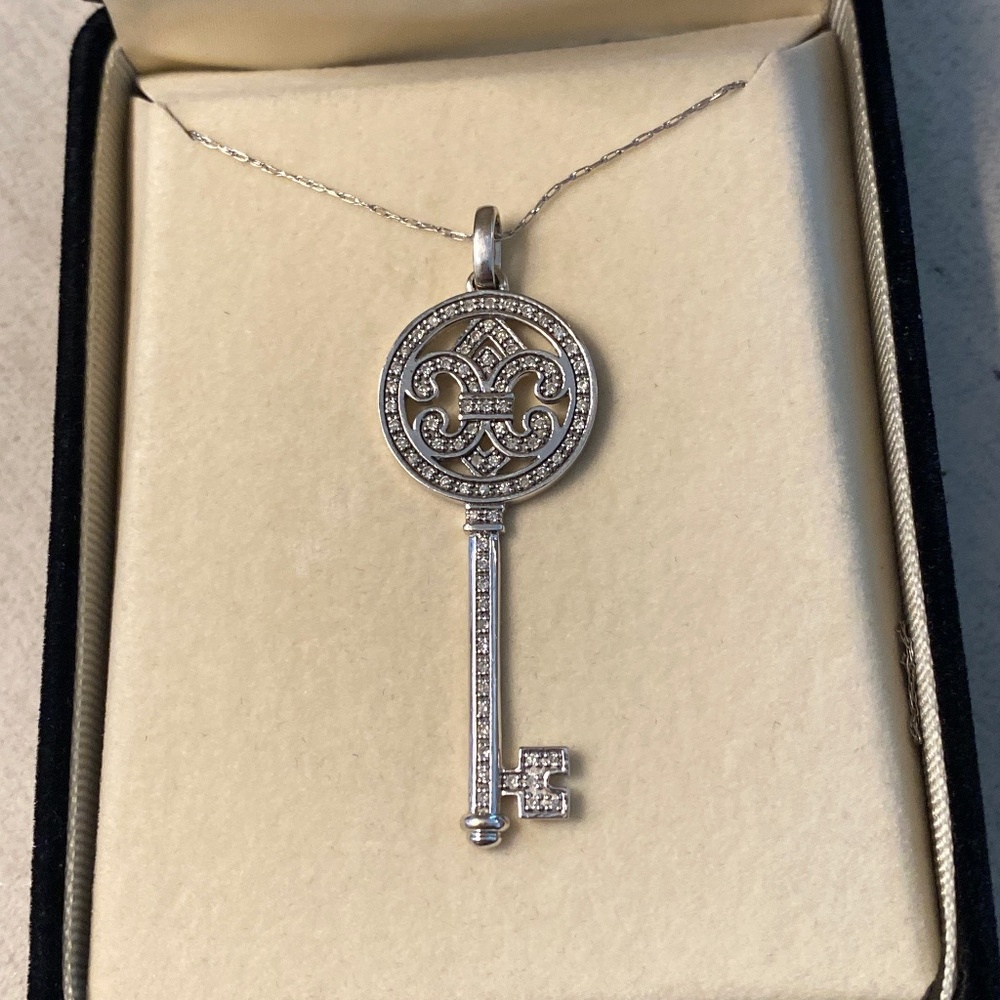 White Gold Fleur de lis Necklace